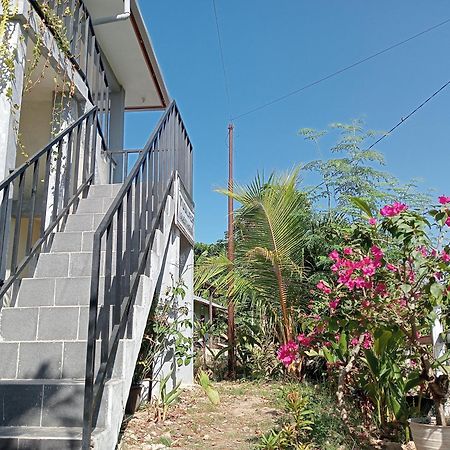Yusilver Guest House Labuan Bajo Buitenkant foto