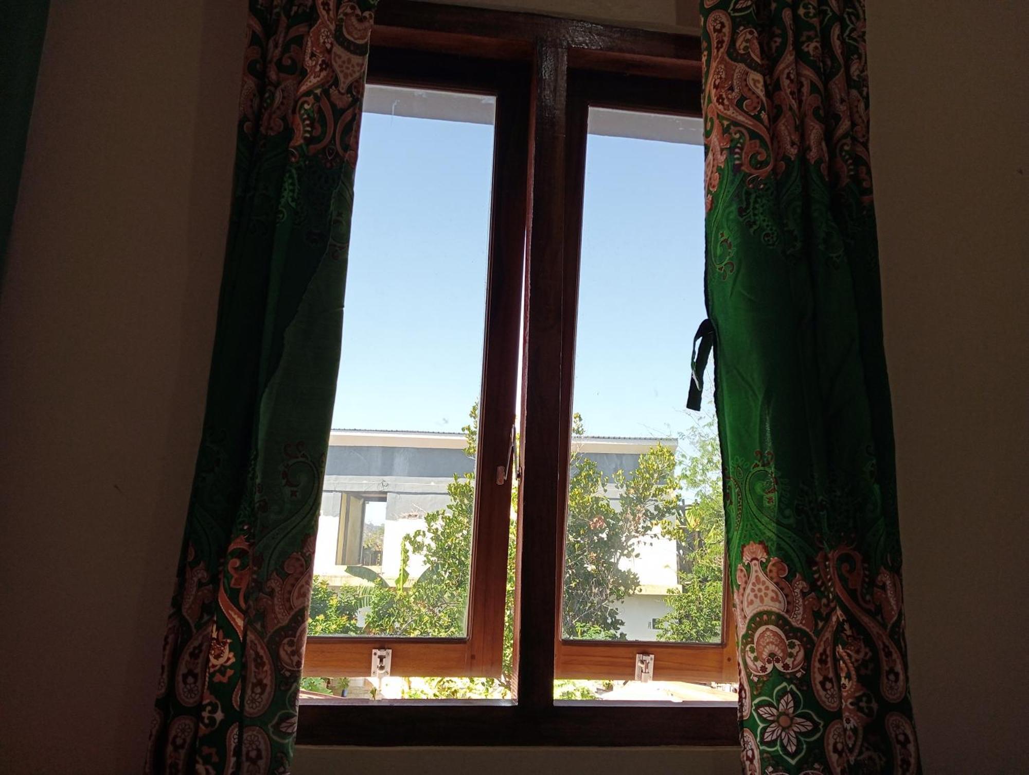 Yusilver Guest House Labuan Bajo Buitenkant foto