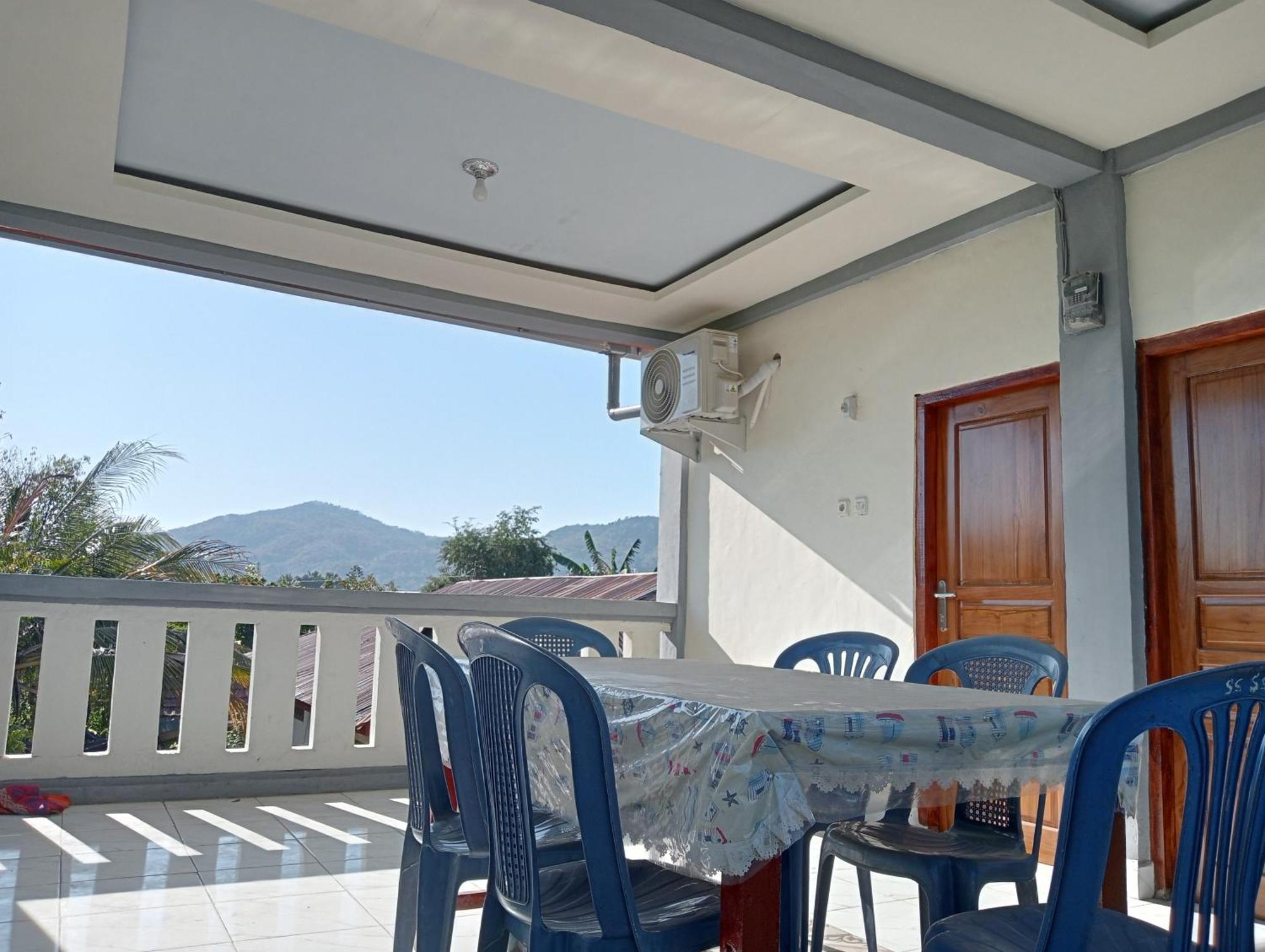 Yusilver Guest House Labuan Bajo Kamer foto
